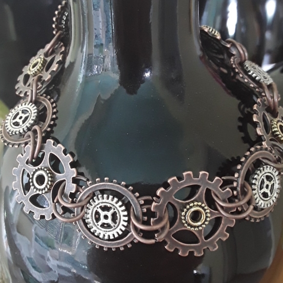 Unsigned Jewelry - NWOT FUN STEAMPUNK Styled Bracelet